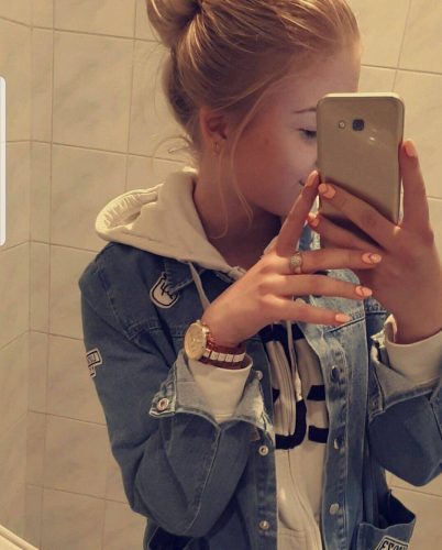Kısa Seanslarla Tatmin Olmayan Genç Escort Mine