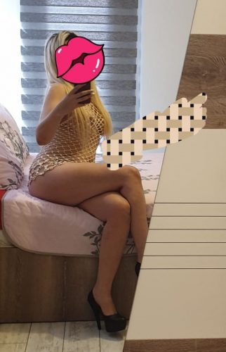 Rus Afet Lena Eğlenceye Doymuyor